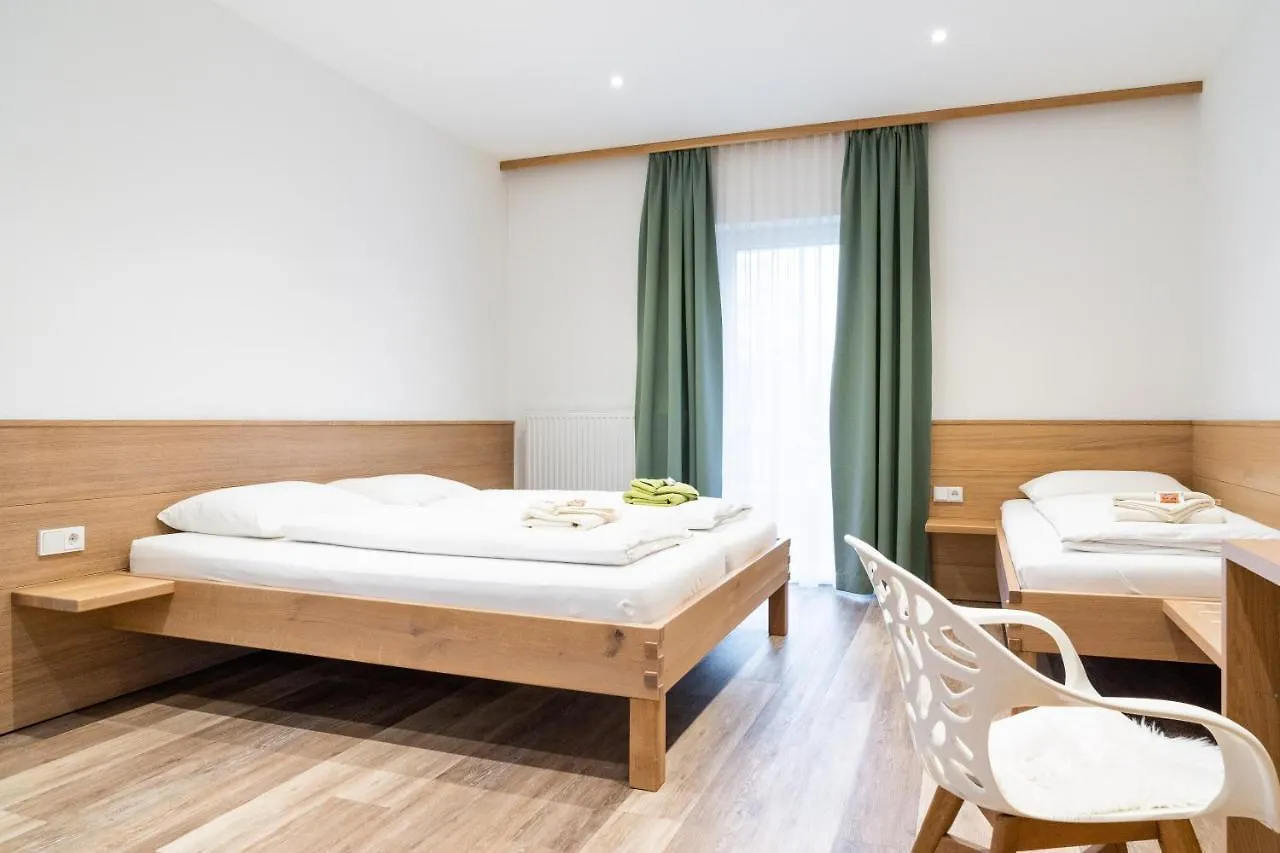 Floeckner B&B Salzburg Oda ve Kahvaltı